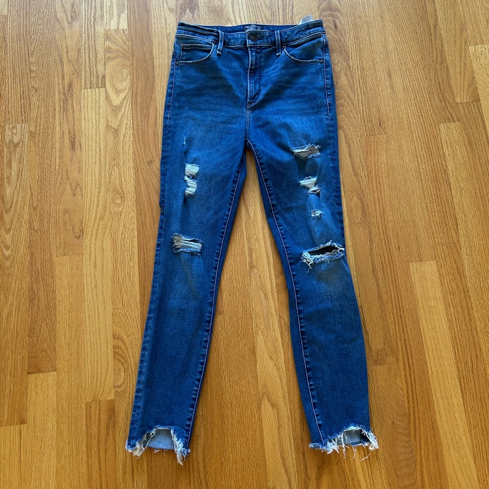 Abercombie high rise ankle skinny jeans 🤍